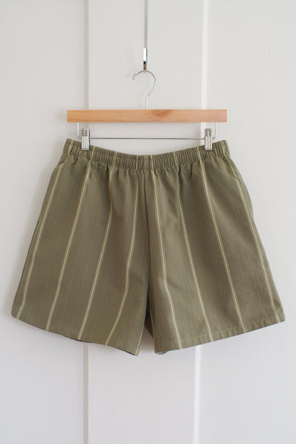 sage striped shorts - l