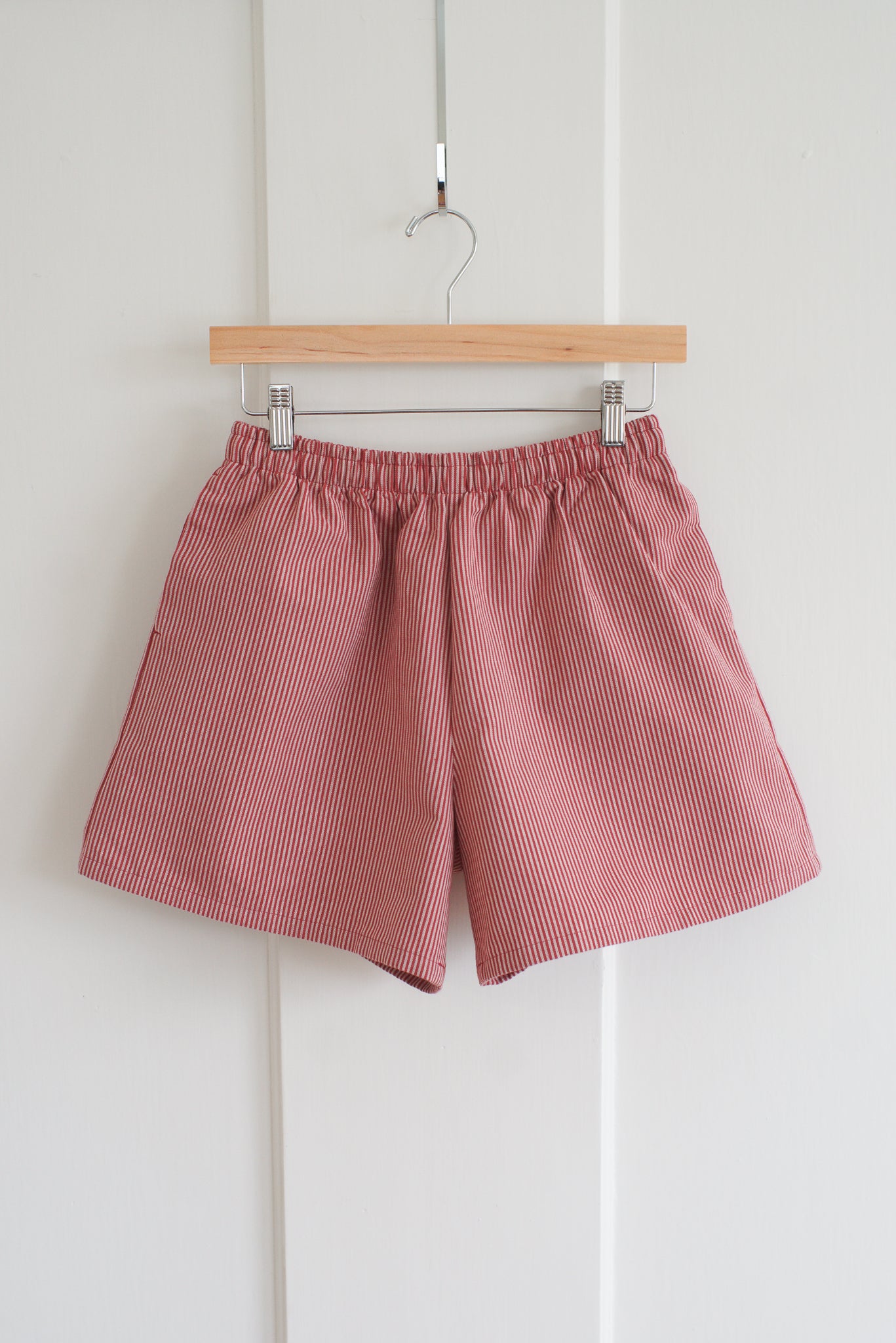 red striped shorts - s