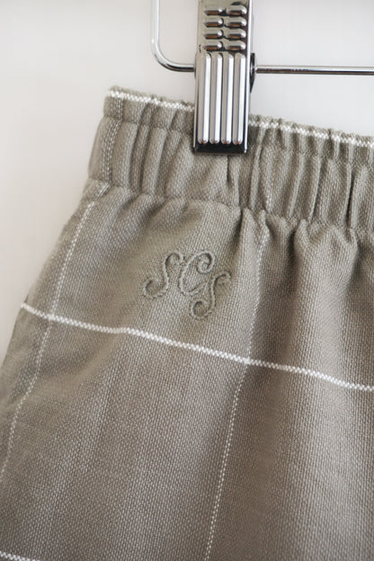grey grid shorts - m